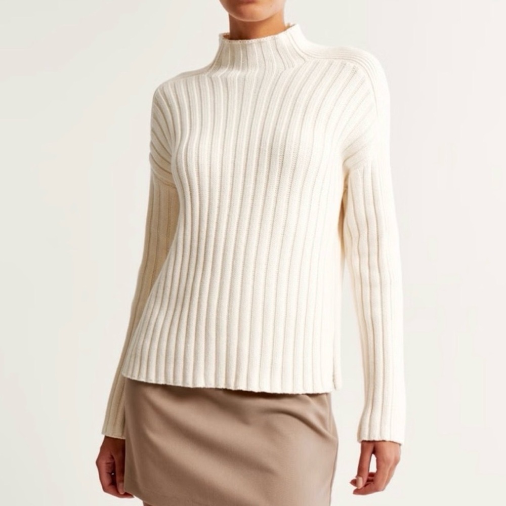 A&F - NWT women’s Ivory cotton viscose blend‎ mock neck sweater ribbed top SZ XS